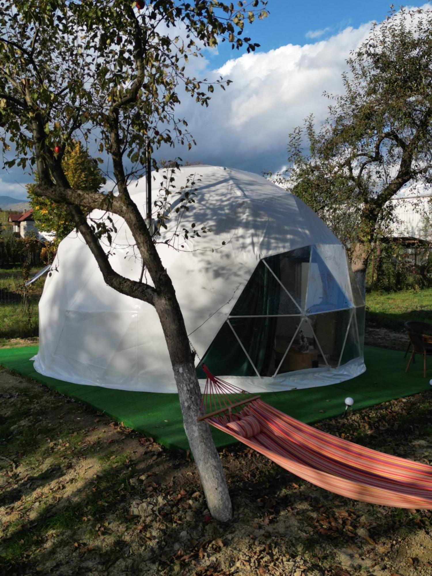 The Frog Glamping Hotel Horezu Luaran gambar
