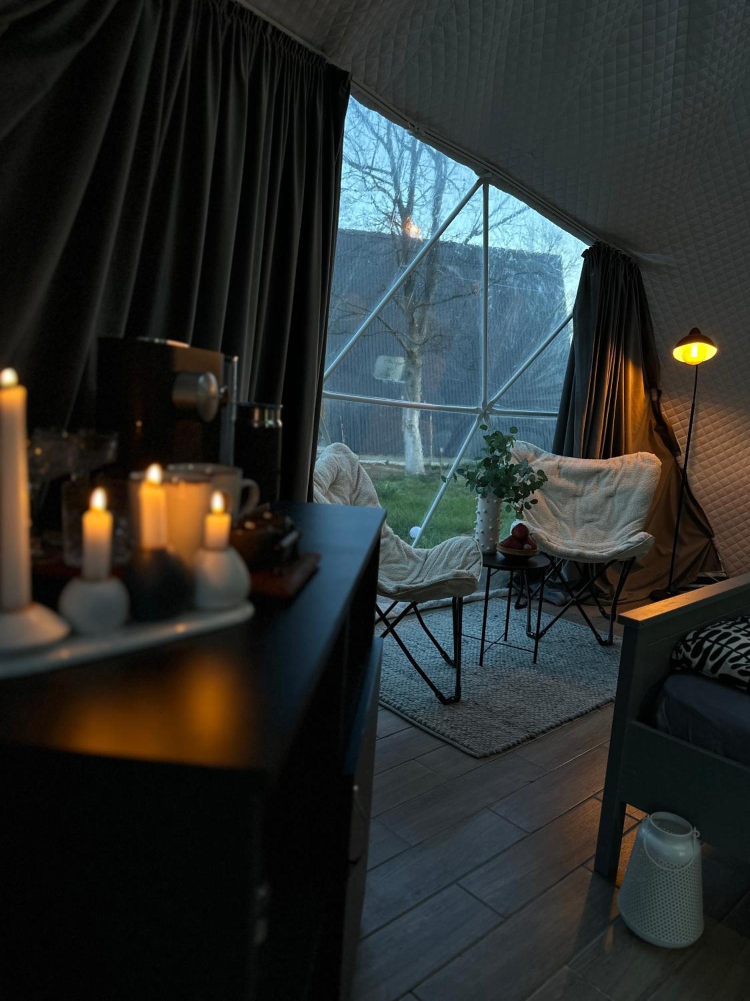 The Frog Glamping Hotel Horezu Luaran gambar