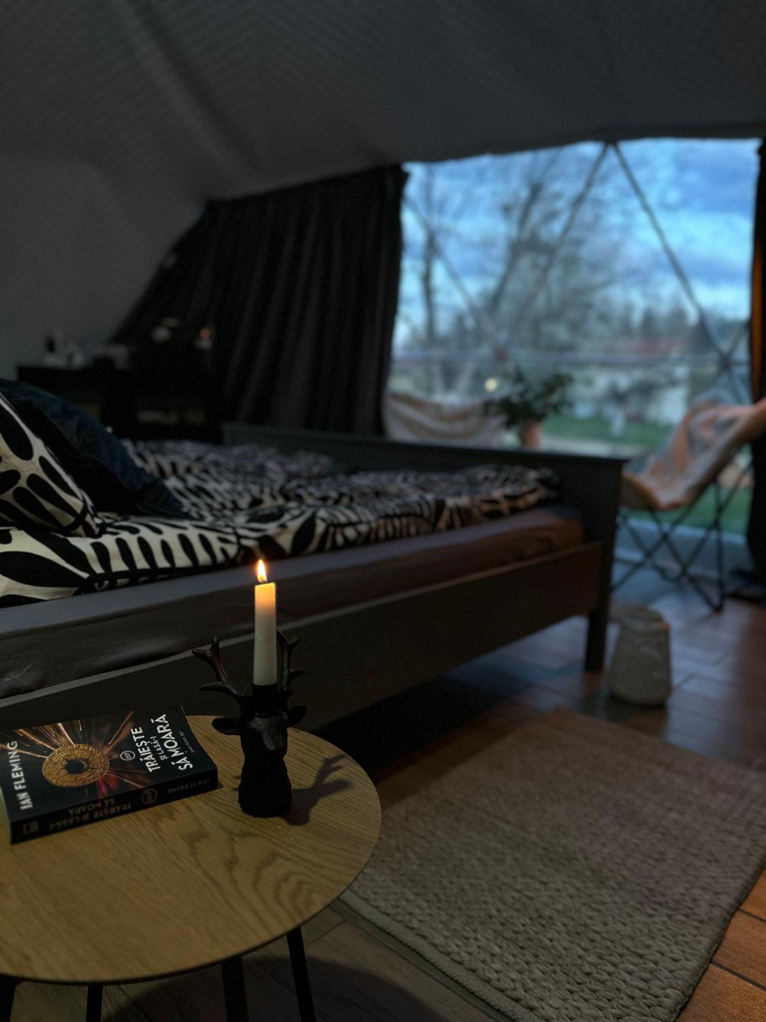 The Frog Glamping Hotel Horezu Luaran gambar